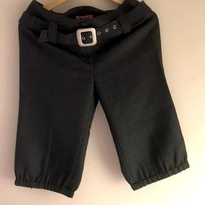 ❇️4/$20 Miss “O” Capris with belt